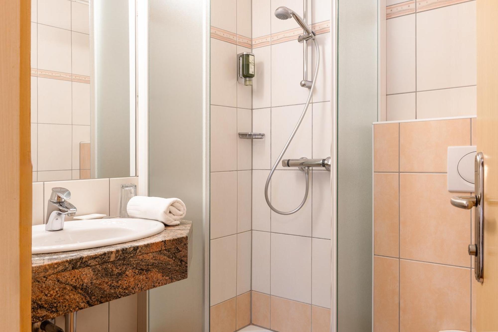 Schlosshotel Seewirt Turracher Höhe Kültér fotó